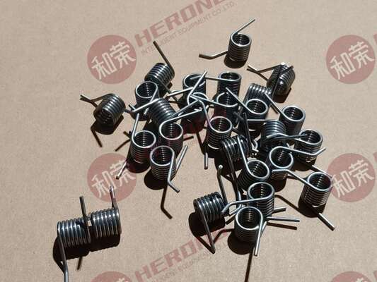 Neue hochwertige linke Torsionsfeder für Hyosung CDU Klemmwagen 1,4+0D10,5*11,2L*7N ATM-Ersatzteile