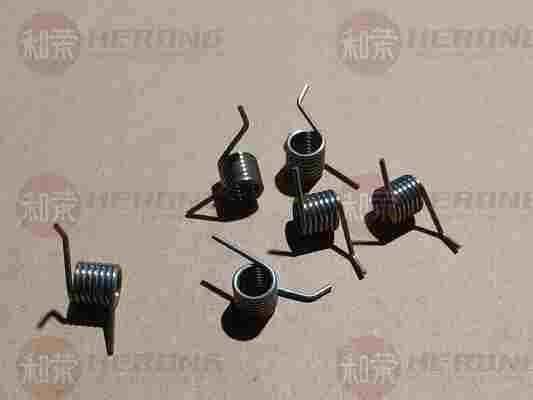 Neue hochwertige rechte Torsionsfeder für Hyosung CDU Klemmwagen 1,4+0D10,5*11,2L*7N ATM-Ersatzteile